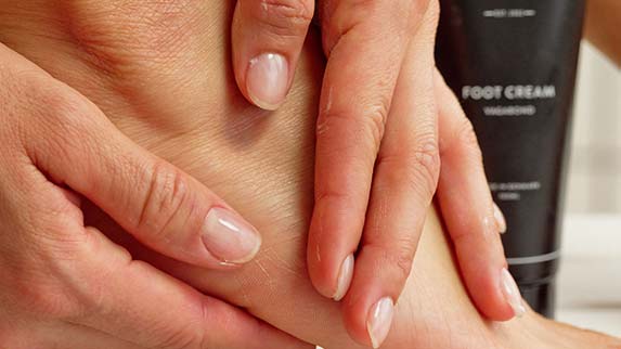 KROPSPLEJE KROPSPLEJE